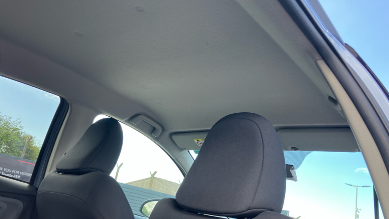 Toyota Yaris 1.33 VVT-i Icon 5dr Petrol Hatchback